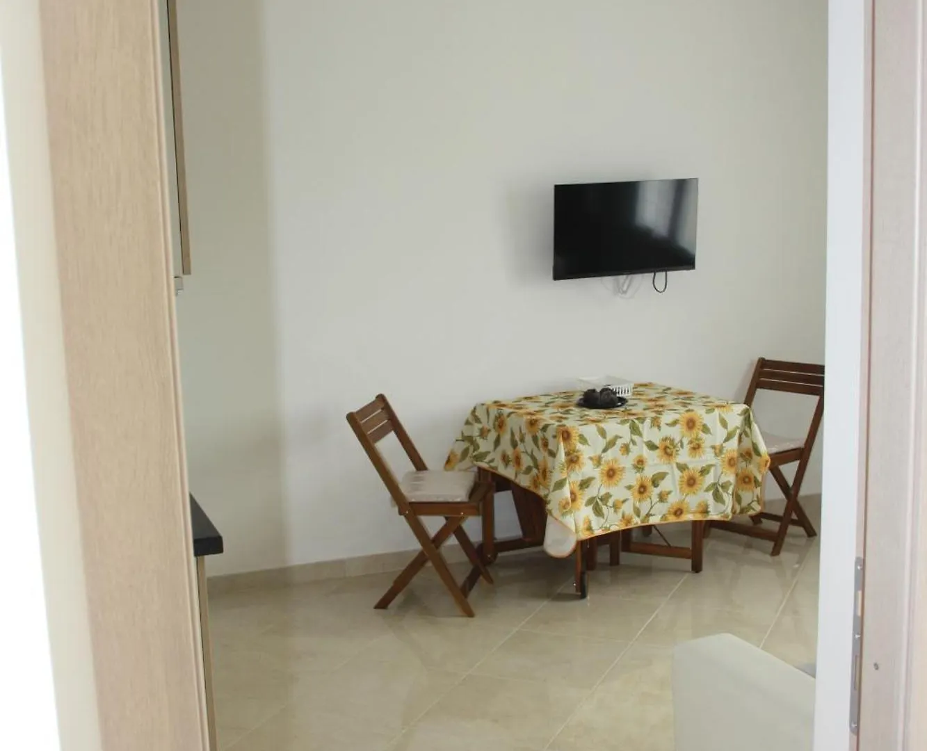 Sunflower'S Home Rome